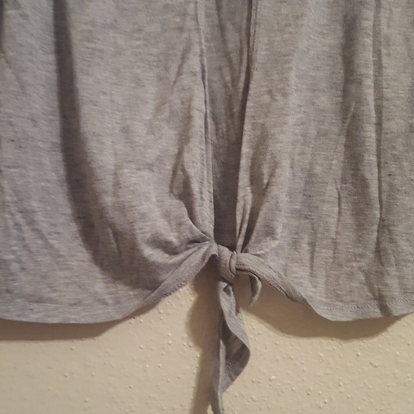 Gray Tee shirt - Picture 4 of 4